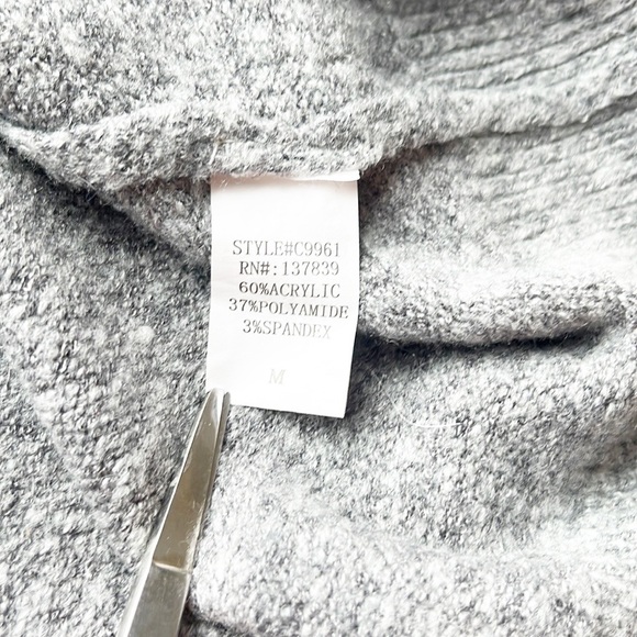 Knit Co Op Sweater Gray Size Med - Picture 8 of 9